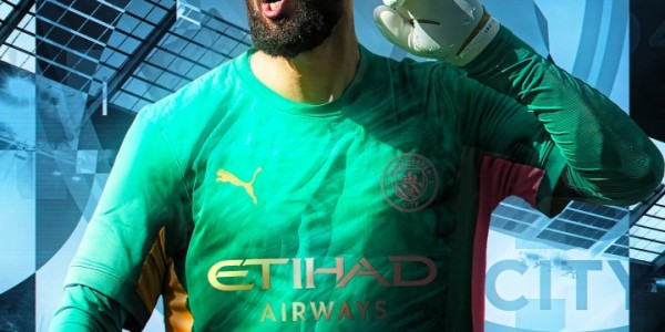 德天空：曼城即将与多纳鲁马达个人协议！瓜帅钦点他接班埃德森