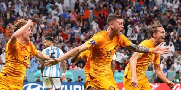荷兰再度点球出局 范加尔的“空城计”还是露馅了