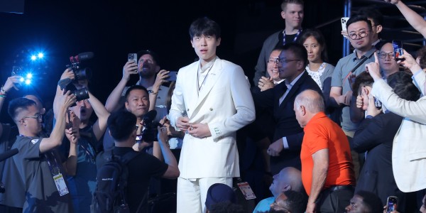 华体会APP-事无巨细！媒体人：开拓者服务团队关注杨瀚森衣食住行