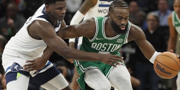 华体会APP-丁威迪：攻防一体最好的后卫是华子 侧翼则是杰伦·布朗而非小卡